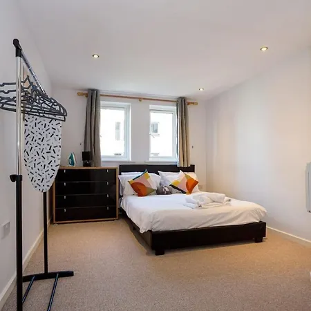 Lovely 2 Bed 2 Bathroom Apartment Manchester Exterior photo