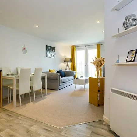 Lovely 2 Bed 2 Bathroom Apartment Manchester Exterior photo