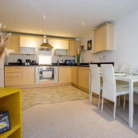 Lovely 2 Bed 2 Bathroom Apartment Manchester Exterior photo