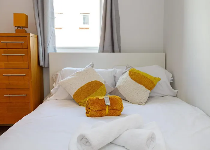 Lovely 2 Bed 2 Bathroom Apartment Manchester
