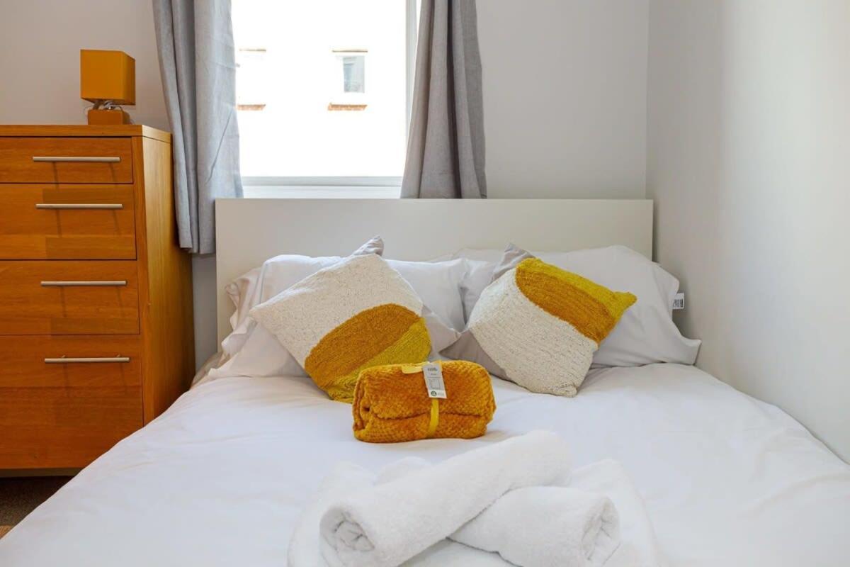 Appartamento Lovely 2 Bed 2 Bathroom *